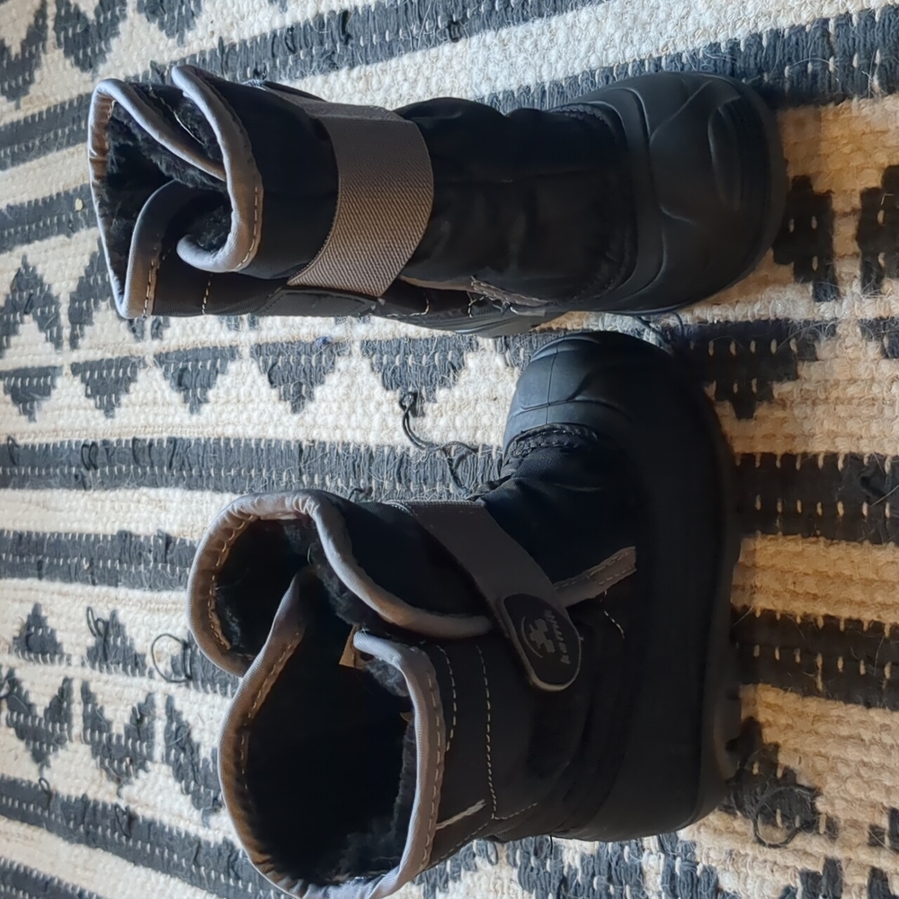 Kamik black snow boots toddler 6